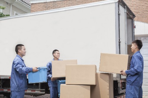 Commercial moving team planning a business relocation in Croydon