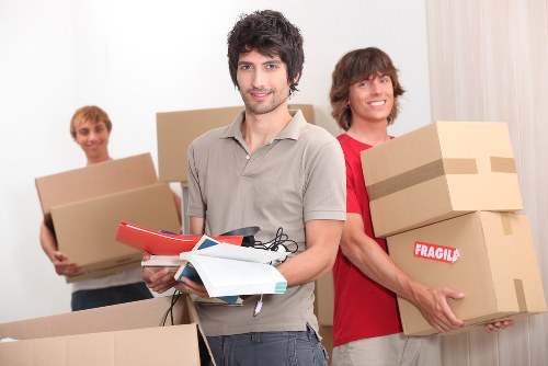 Croydon area house and flat moving support with a van