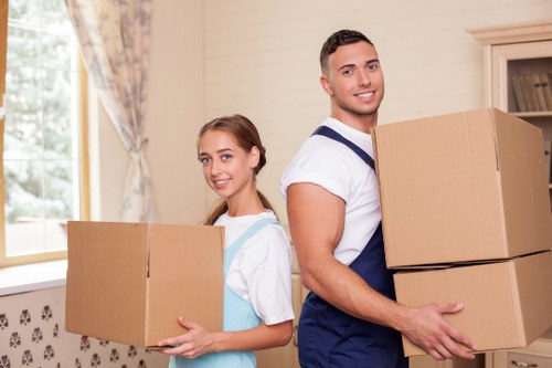 Packing and loading support for home removals in Croydon
